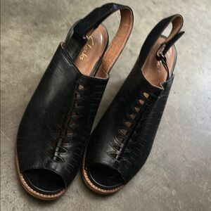 Clarks Black Leather Sandals with Woven Design